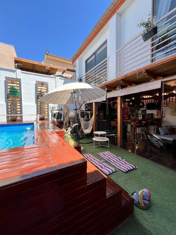 Casa de 4 dormitorios en condominio Laguna Kalina, Calama — Casa en venta en Calama